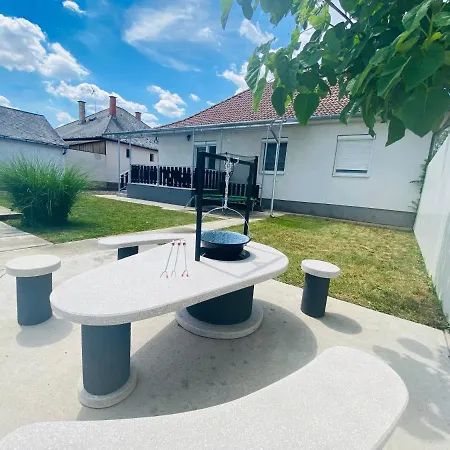 Pandora Pool