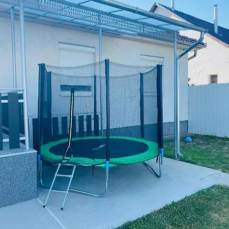 Pandora Pool