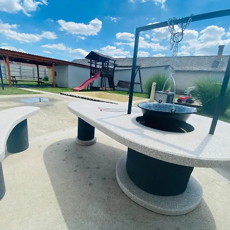 Pandora Pool Διαμέρισμα Hajdúszoboszló